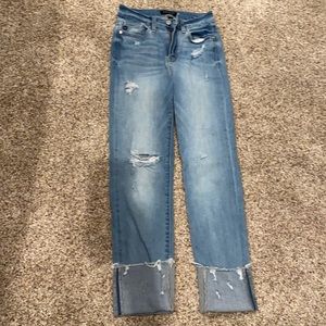Distressed straight leg